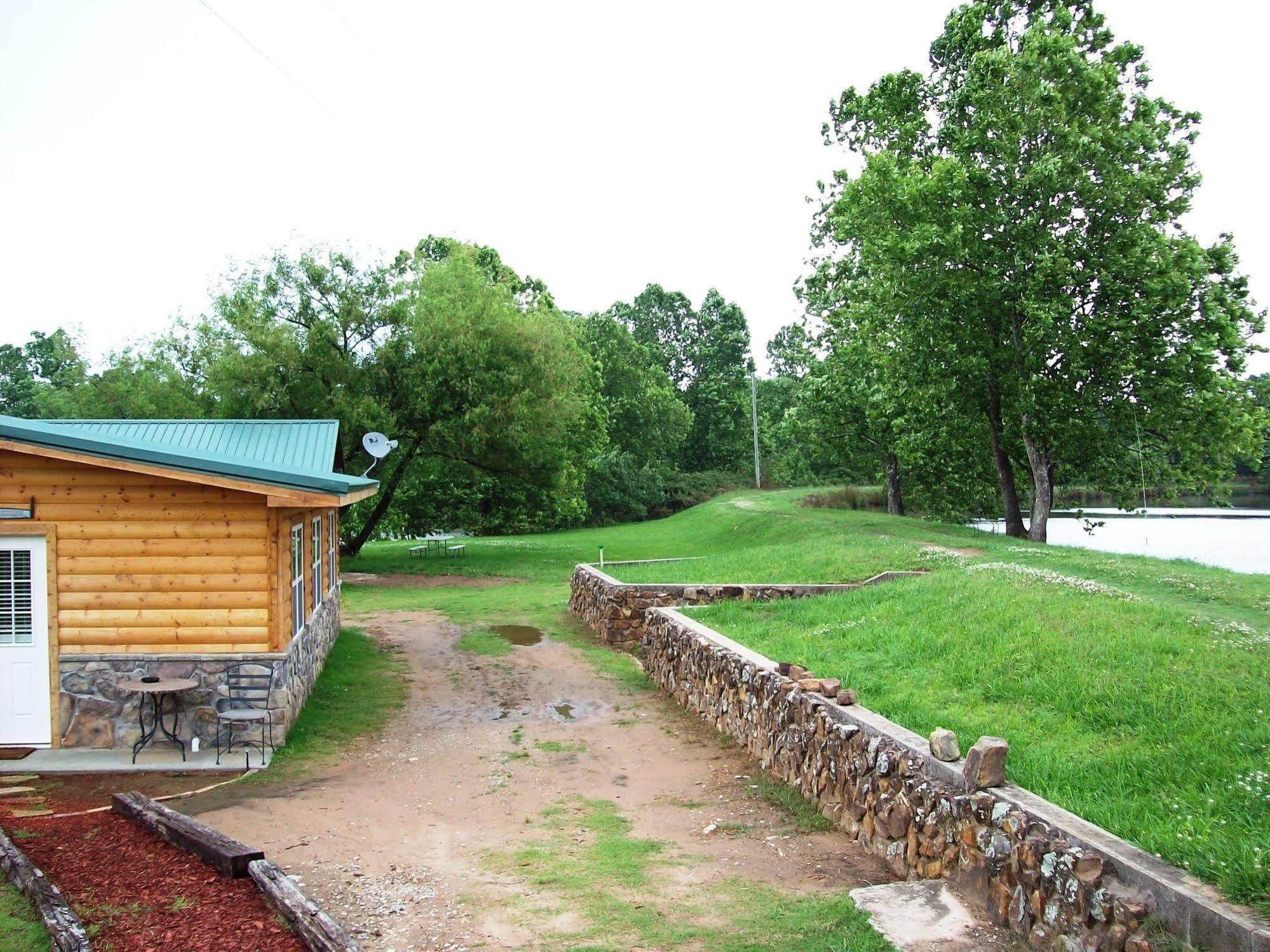 Whip Or Wheel Cabins Holdenville Exterior foto